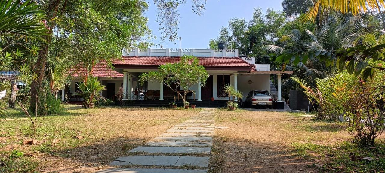 Angels' Homestay Marari Mararikulam Buitenkant foto