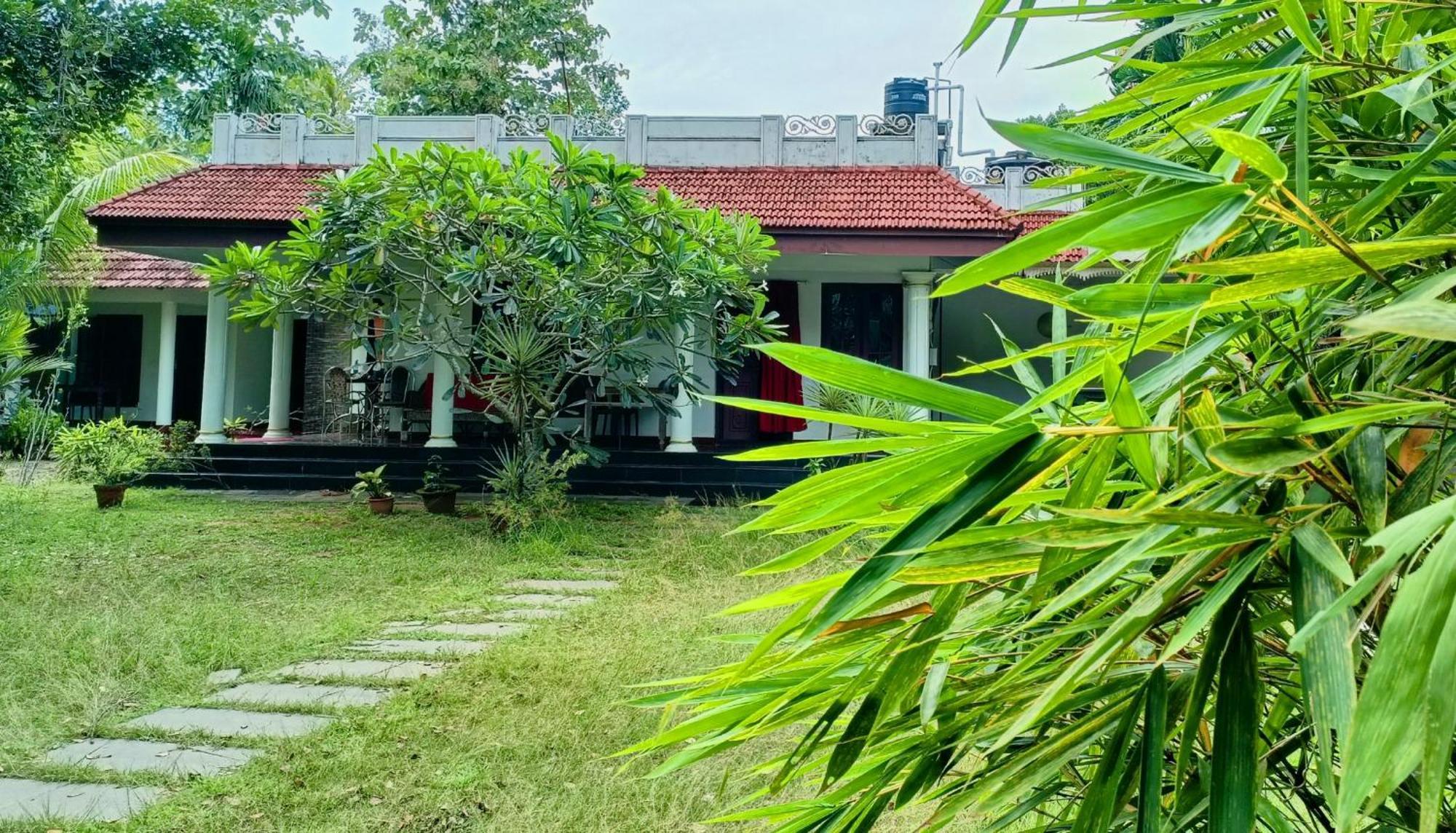 Angels' Homestay Marari Mararikulam Buitenkant foto